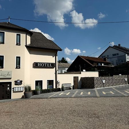 Hotel Zur Linde سارلويس المظهر الخارجي الصورة