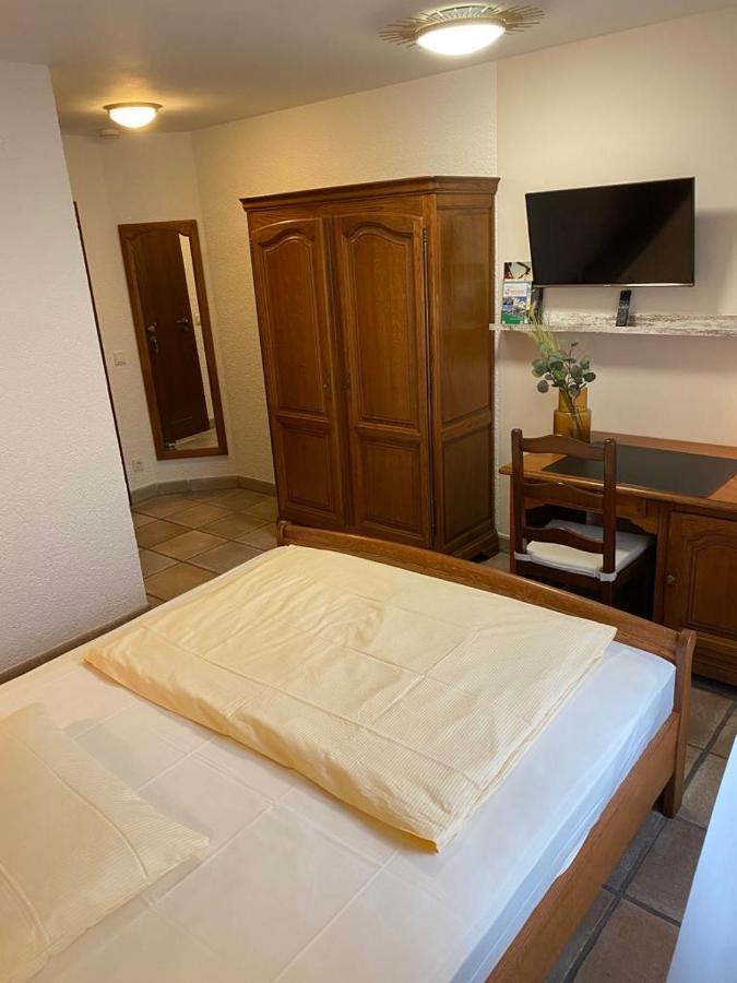 Hotel Zur Linde سارلويس المظهر الخارجي الصورة