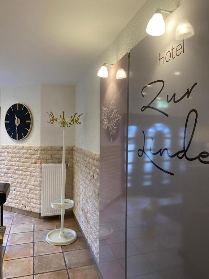 Hotel Zur Linde سارلويس المظهر الخارجي الصورة